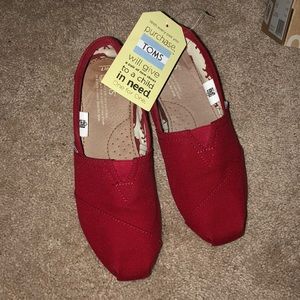 Toms